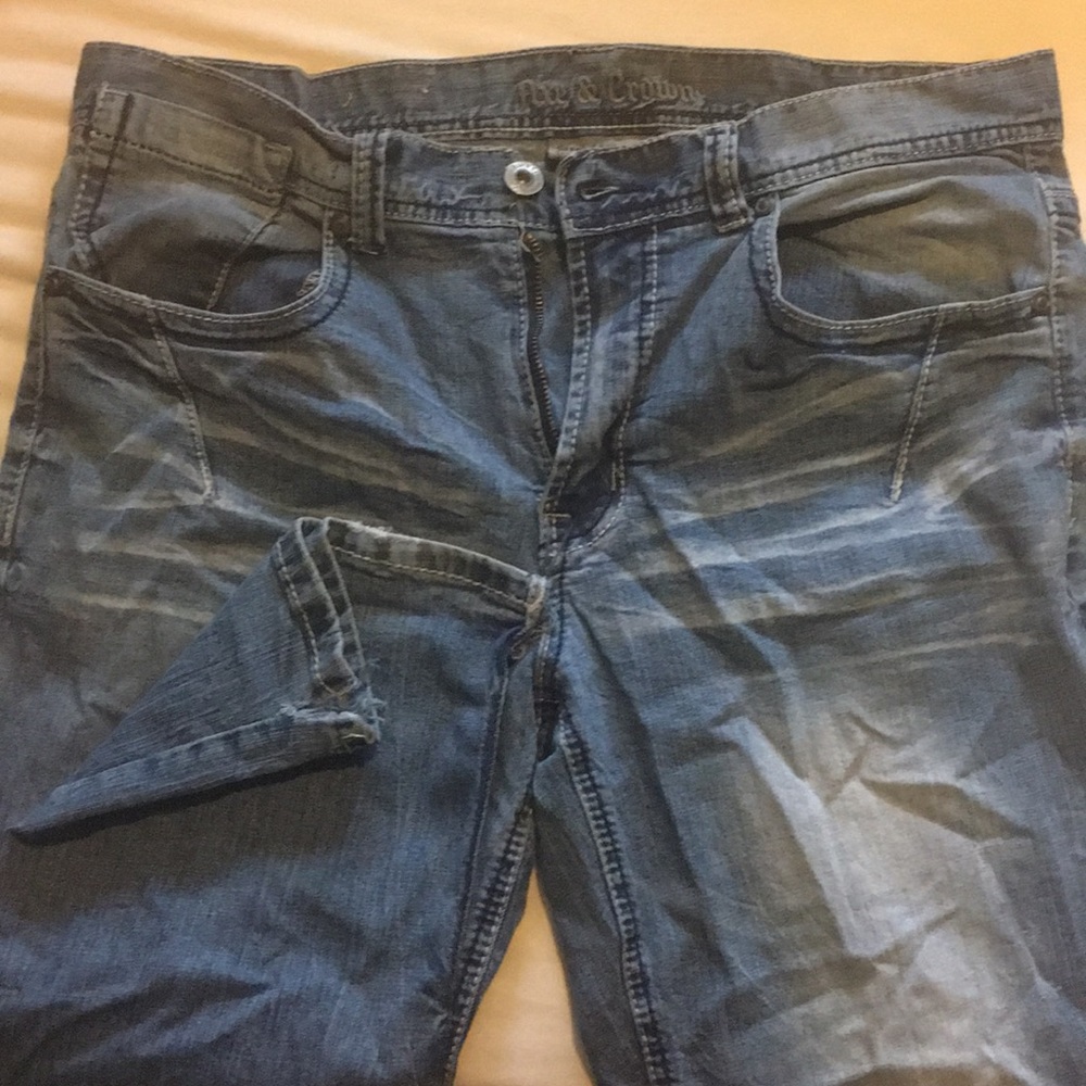 Men’s Distressed Jeans